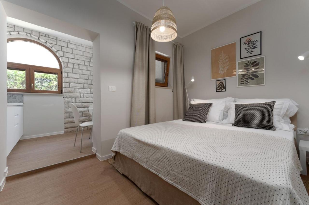 Apartments Alloro By Seeadria Agency Novigrad Istria Buitenkant foto